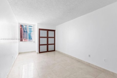 Copropriété à louer à Miami, Floride: 1 chambre, 55.09 m2 № 1943073 - photo 12