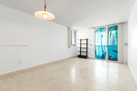Copropriété à louer à Miami, Floride: 1 chambre, 55.09 m2 № 1943073 - photo 2