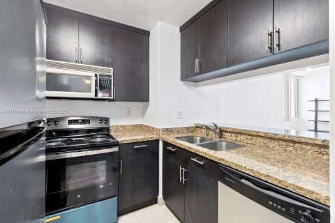 Copropriété à louer à Miami, Floride: 1 chambre, 55.09 m2 № 1943073 - photo 4