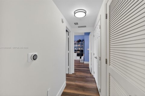 Copropriété à vendre à Coral Gables, Floride: 3 chambres, 123.47 m2 № 2030299 - photo 13