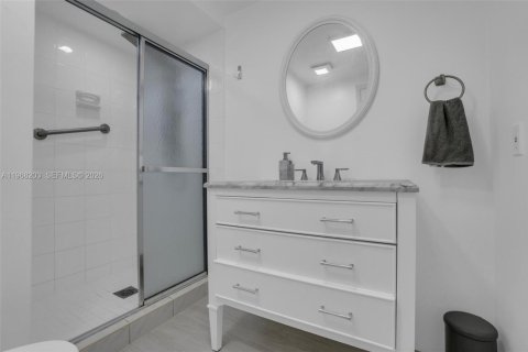 Снять в аренду кондоминиум в Уэстон, Флорида 2 спальни, 118.26м2, № 2030428 - фото 14