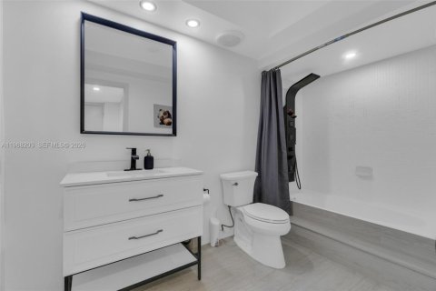 Снять в аренду кондоминиум в Уэстон, Флорида 2 спальни, 118.26м2, № 2030428 - фото 16