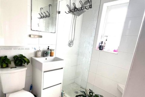 Apartment in Miami Beach, Florida 1 bedroom, 288.93 sq.m. № 2000726 - photo 7