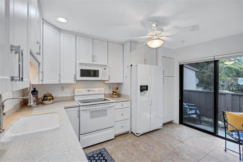 Condo in Sarasota, Florida, 3 bedrooms № 2393628 - photo 7