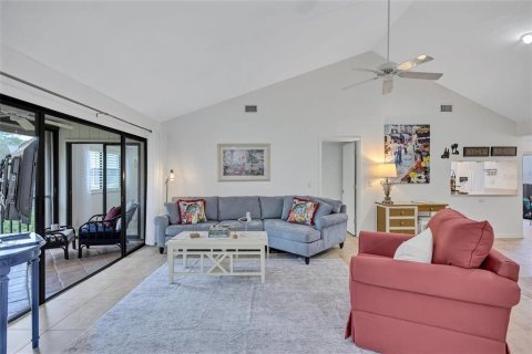 Condo in Sarasota, Florida, 3 bedrooms № 2393628 - photo 15
