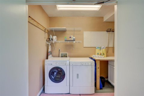 Condo in Sarasota, Florida, 3 bedrooms № 2393628 - photo 27