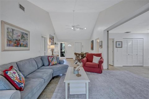 Condo in Sarasota, Florida, 3 bedrooms № 2393628 - photo 16