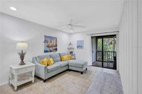Condo in Sarasota, Florida, 3 bedrooms № 2393628 - photo 19