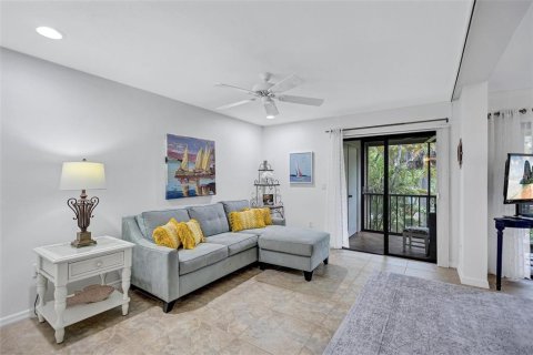 Condo in Sarasota, Florida, 3 bedrooms № 2393628 - photo 18