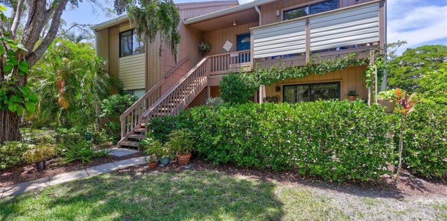 Condo in Sarasota, Florida, 3 bedrooms № 2393628