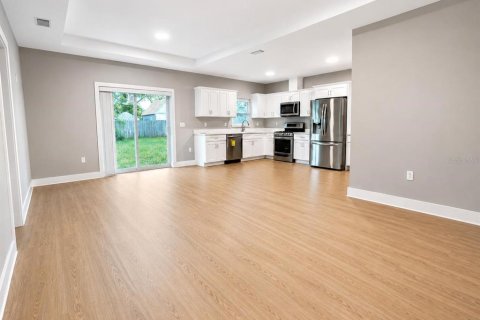 Casa en venta en Spring Hill, Florida, 3 dormitorios, 119.01 m2 № 2341843 - foto 8