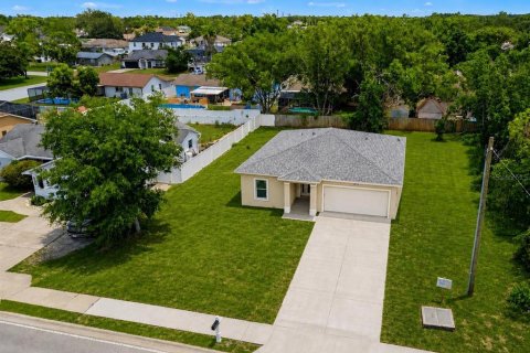Casa en venta en Spring Hill, Florida, 3 dormitorios, 119.01 m2 № 2341843 - foto 3