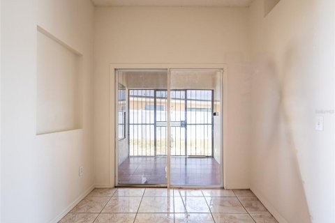 Casa en alquiler en Orlando, Florida, 3 dormitorios, 167.41 m2 № 1915584 - foto 12