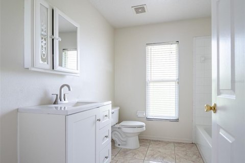 Casa en alquiler en Orlando, Florida, 3 dormitorios, 167.41 m2 № 1915584 - foto 23