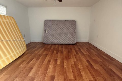 Casa en venta en Clewiston, Florida, 3 dormitorios № 2181420 - foto 8