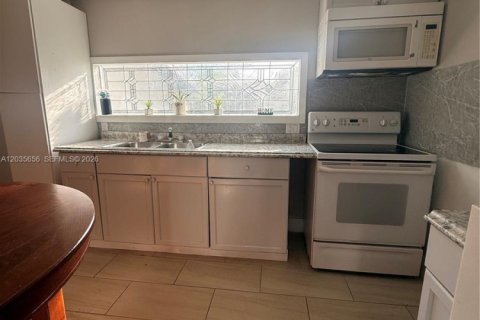 Casa en venta en Clewiston, Florida, 3 dormitorios № 2181420 - foto 6