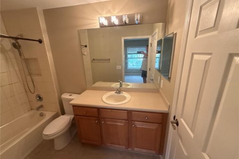 Townhouse in Parrish, Florida 2 bedrooms, 133.41 sq.m. № 2207245 - photo 12