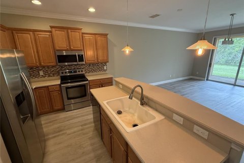 Townhouse in Parrish, Florida 2 bedrooms, 133.41 sq.m. № 2207245 - photo 3