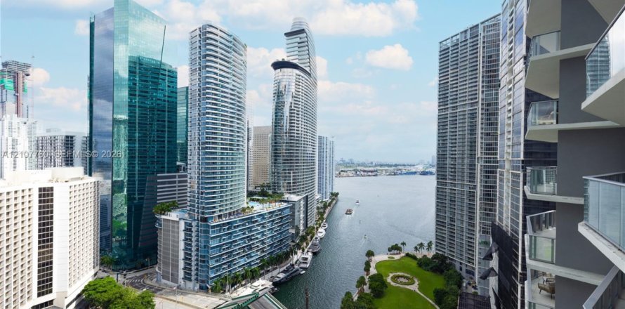 Condo à Miami, Floride, 2 chambres  № 2431428