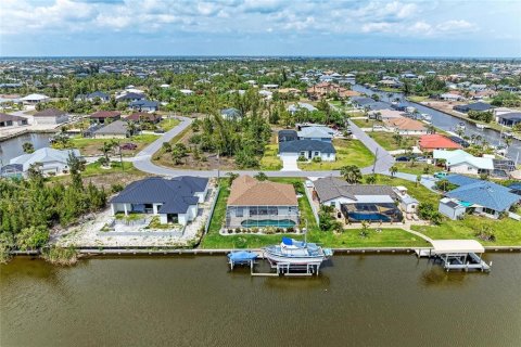 Villa ou maison à vendre à Port Charlotte, Floride: 3 chambres, 167.78 m2 № 1591621 - photo 3