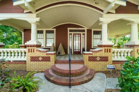 House in Tampa, Florida 3 bedrooms, 136.19 sq.m. № 1882826 - photo 8