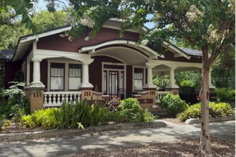 House in Tampa, Florida 3 bedrooms, 136.19 sq.m. № 1882826 - photo 1