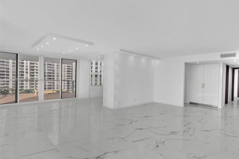 Condominio en venta en Sunny Isles Beach, Florida, 2 dormitorios, 144.18 m2 № 1984403 - foto 8