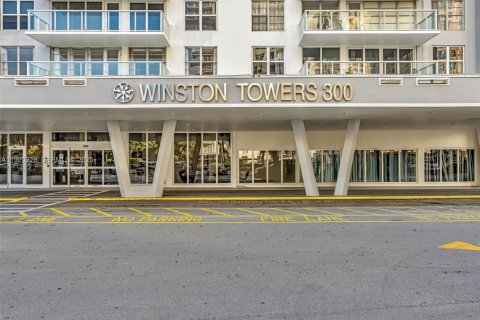 Condominio en venta en Sunny Isles Beach, Florida, 2 dormitorios, 144.18 m2 № 1984403 - foto 2