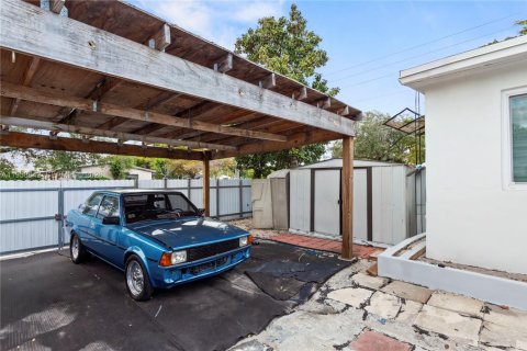 House in Hollywood, Florida 3 bedrooms, 127.28 sq.m. № 2020198 - photo 27