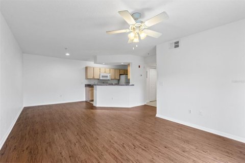 Condo in Orlando, Florida, 1 bedroom № 2094186 - photo 4