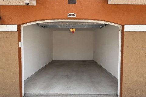 Condo in Orlando, Florida, 1 bedroom № 2094186 - photo 18