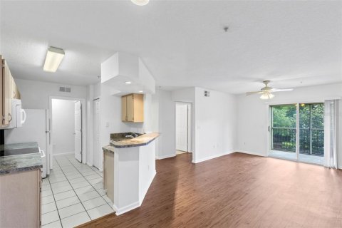 Condo in Orlando, Florida, 1 bedroom № 2094186 - photo 2
