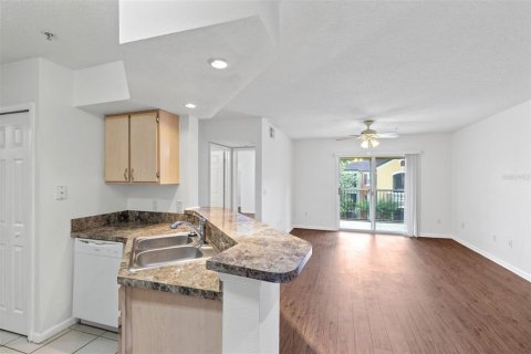 Condo in Orlando, Florida, 1 bedroom № 2094186 - photo 7