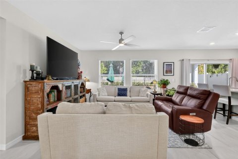 Casa en venta en Leesburg, Florida, 3 dormitorios, 140.38 m2 № 2233599 - foto 9