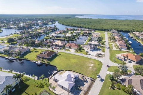 Terreno en venta en Punta Gorda, Florida № 1812972 - foto 6