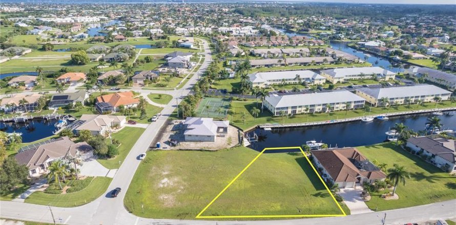 Terreno en Punta Gorda, Florida № 1812972