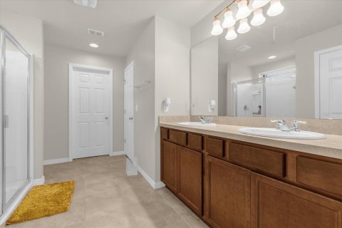 Casa en alquiler en Kissimmee, Florida, 4 dormitorios, 228.82 m2 № 1746953 - foto 19