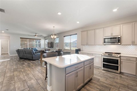 Townhouse in Windermere, Florida 3 bedrooms, 198.72 sq.m. № 1542885 - photo 9