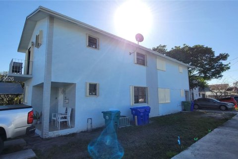 Propiedad comercial en venta en Miami, Florida, 184.88 m2 № 2030919 - foto 2