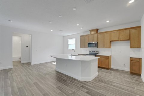 House in ANGELINE in Land O' Lakes, Florida 4 bedrooms, 287.9 sq.m. № 2152139 - photo 17