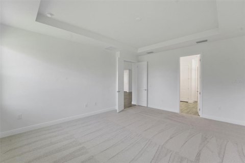 House in ANGELINE in Land O' Lakes, Florida 4 bedrooms, 287.9 sq.m. № 2152139 - photo 28