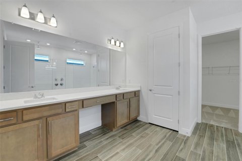 House in ANGELINE in Land O' Lakes, Florida 4 bedrooms, 287.9 sq.m. № 2152139 - photo 29