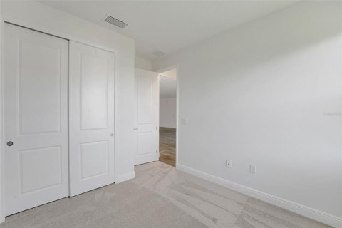 House in ANGELINE in Land O' Lakes, Florida 4 bedrooms, 287.9 sq.m. № 2152139 - photo 20