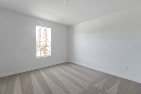 House in ANGELINE in Land O' Lakes, Florida 4 bedrooms, 287.9 sq.m. № 2152139 - photo 10