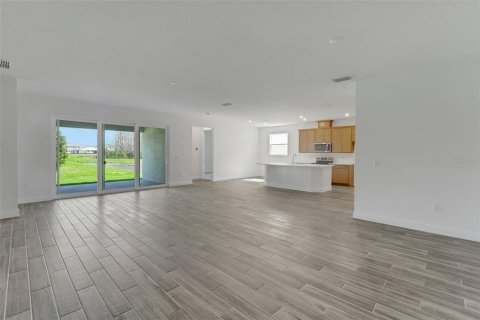 House in ANGELINE in Land O' Lakes, Florida 4 bedrooms, 287.9 sq.m. № 2152139 - photo 14