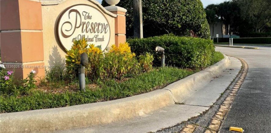 Condo in Pembroke Pines, Florida, 2 bedrooms  № 1819893