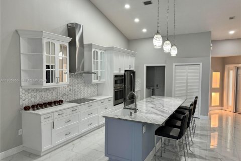 Casa en alquiler en Pompano Beach, Florida, 3 dormitorios, 182.18 m2 № 1993925 - foto 1