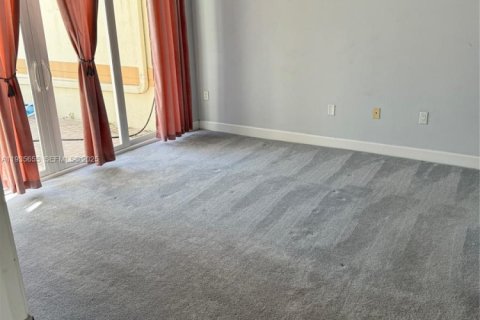 Casa en alquiler en Pompano Beach, Florida, 3 dormitorios, 182.18 m2 № 1993925 - foto 17