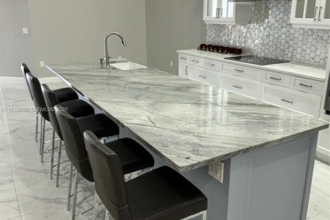 Casa en alquiler en Pompano Beach, Florida, 3 dormitorios, 182.18 m2 № 1993925 - foto 5