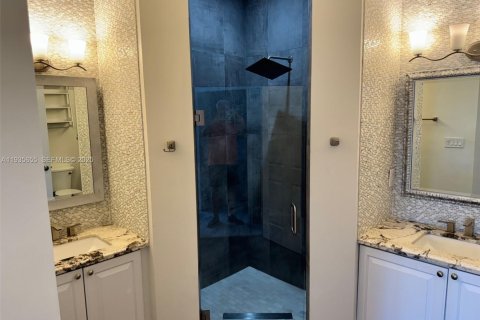 Casa en alquiler en Pompano Beach, Florida, 3 dormitorios, 182.18 m2 № 1993925 - foto 20